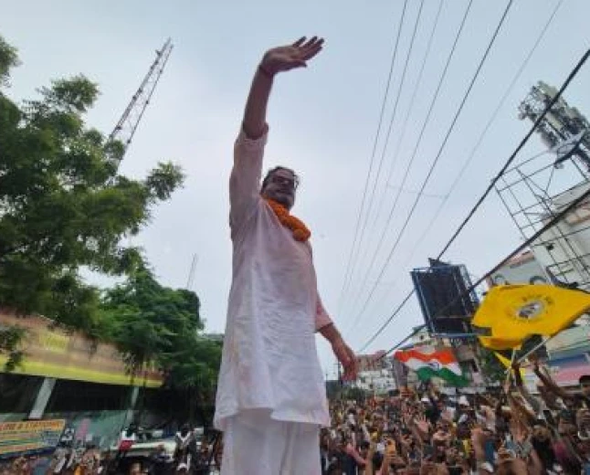 बांकीपुर से प्रशांत किशोर की ऐतिहासिक जीत, भाजपा प्रत्याशी नीरज कुमार को 19,324 वोटों से हराया