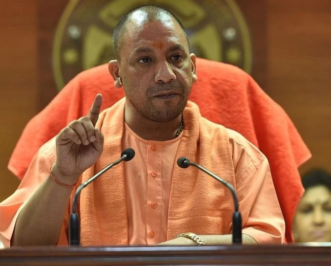 यूपी की नौकरशाही में बड़ा फेरबदल, 18 आईएएस अधिकारियों के तबादले; कई जिलों में बदले संयुक्त मजिस्ट्रेट