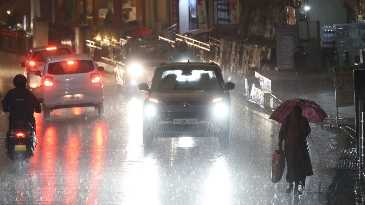 हिमाचल मौसम: किन्नौर-लाहौल स्पीति में बारिश के साथ बर्फबारी का अलर्ट, शिमला-सिरमौर में भारी बारिश के आसार