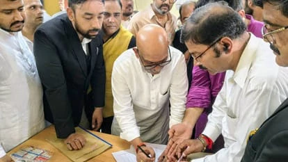 यूपी: सीएम योगी के खिलाफ अजय राय ने दायर किया मानहानि का मुकदमा, ‘मछली खाने’ के आरोप को बताया झूठा