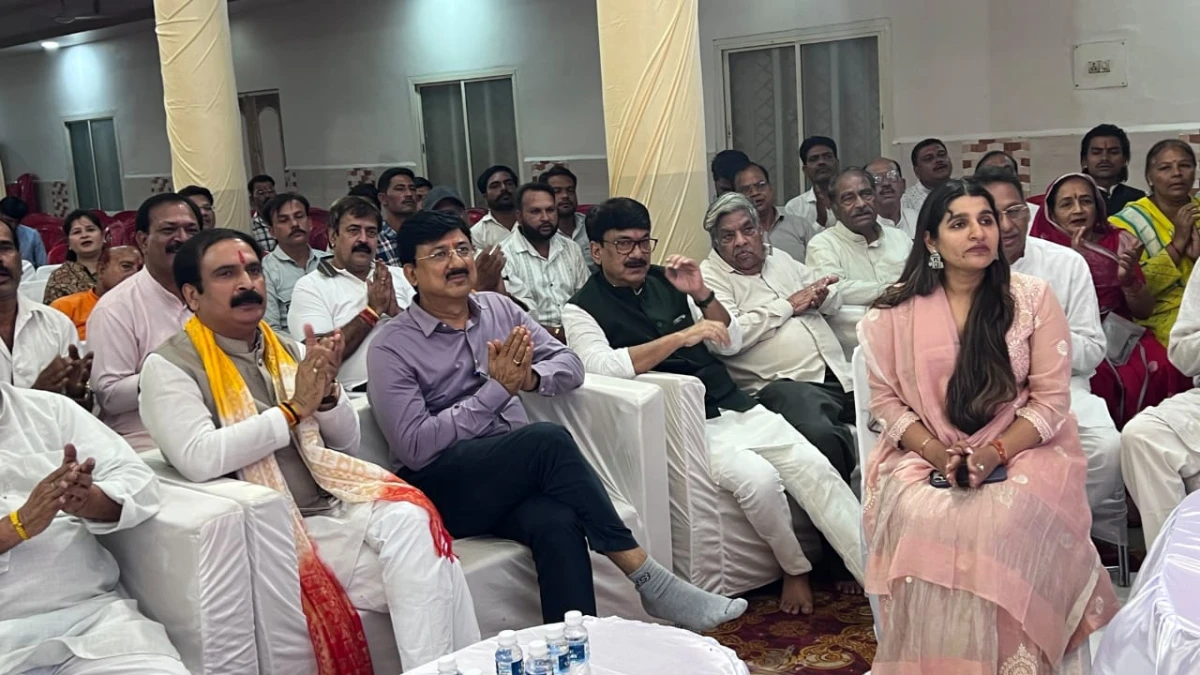 पूर्व केंद्रीय मंत्री माधवराव सिंधिया की पुण्यतिथि पर भजन संध्या, जनप्रतिनिधियों ने अर्पित की श्रद्धांजलि