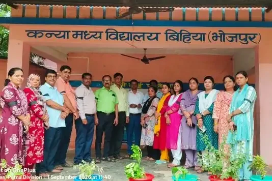 TEACHERS STAGED PROTEST WEARING BLACK ARMBANDS