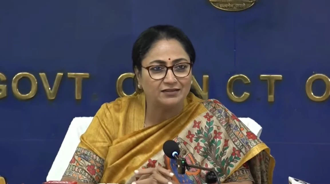 दिल्ली सरकार का बड़ा एलान: 400 यूनिट तक बिजली खपत वालों के घर लगेंगे मुफ्त सोलर पैनल