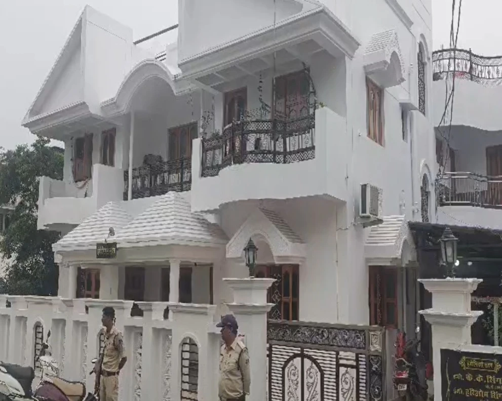 EOW की बड़ी कार्रवाई: PWD के कार्यपालन यंत्री के ठिकानों पर छापेमारी, 11 करोड़ की संपत्ति का खुलासा