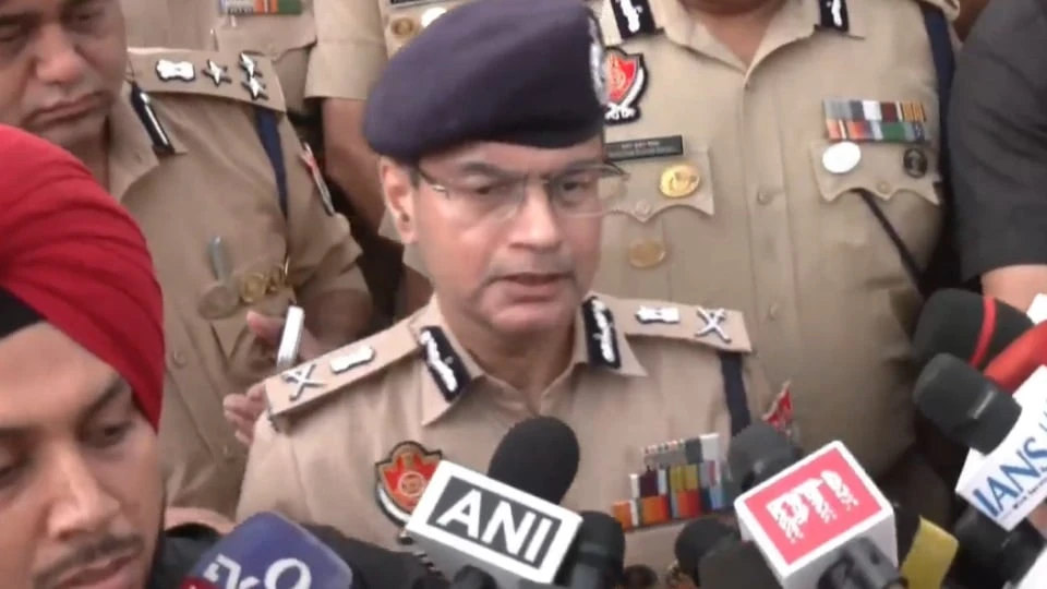 महिला आयोग ने डीसी-एसएसपी से मांगी रिपोर्ट, डीजीपी बोले- दोषी पाए गए तो किसी को नहीं बख्शेंगे