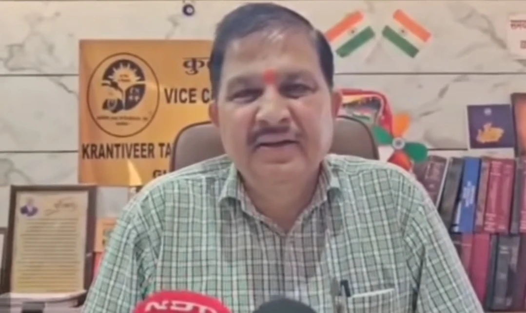 फिल्मी गानों पर डांस के वीडियो वायरल होने से घिरी तात्याटोपे यूनिवर्सिटी, कुलगुरु ने 7 दिन में मांगी जांच रिपोर्ट