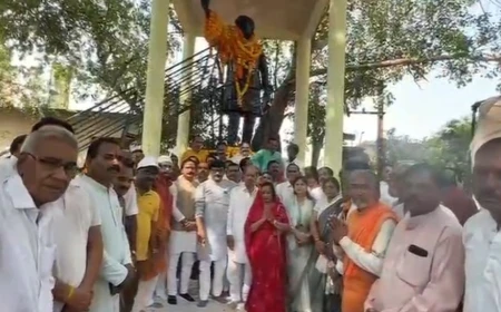 माधवराव सिंधिया की 25वीं पुण्यतिथि पर स्मृति पार्क में श्रद्धांजलि सभा, जनप्रतिनिधियों ने अर्पित की पुष्पांजलि