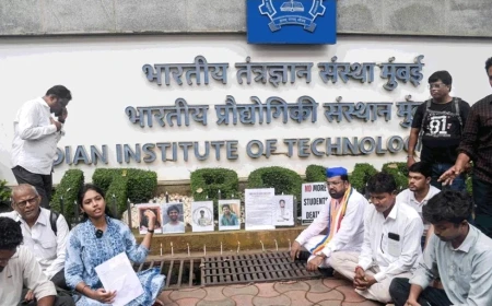 आईआईटी बॉम्बे: ‘नकल के पक्ष में नहीं, प्रोफेसर के साथ’, छात्रों ने बताया- क्यों कर रहे विरोध, क्या हैं मांगें