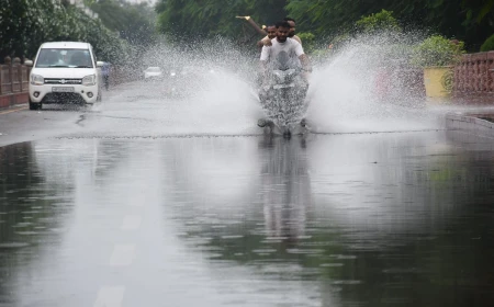 मानसून का मिजाज बदला: गंगा के मैदान में पहले बरस रहे बादल, मध्य भारत में बारिश का समय खिसका