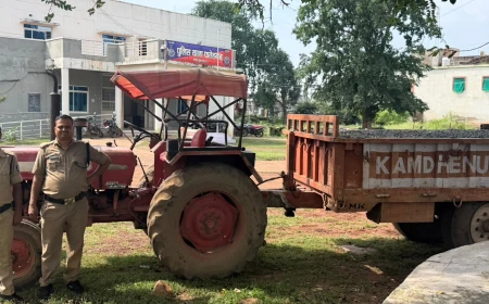 अवैध खनिज परिवहन के विरुद्ध कार्रवाई, 04 ट्रैक्टर-ट्रॉली जब्त