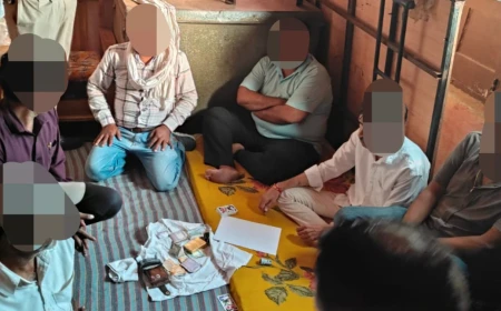गुना में जुए के फड़ पर पुलिस की दबिश, 6 जुआरी गिरफ्तार; ₹45 हजार नकद और ताश की गड्डी बरामद