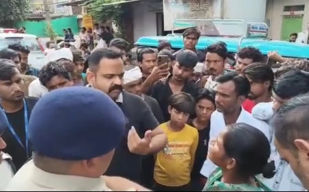 9 माह के बच्चे को लेकर पानी की टंकी पर चढ़ा परिवार, डेढ़ घंटे तक चला हाईवोल्टेज ड्रामा