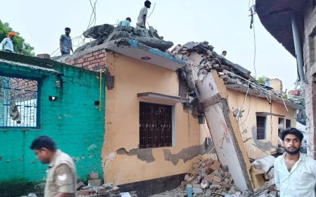 फतेहपुर में तेज धमाका: आधे घंटे तक छाई रही धुंध, आसपास के 11 मकानों में आईं दरारें; मलबे में दबकर चार की मौत