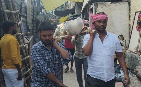 काशी में पत्रकार विजय शंकर यादव का निधन, परिजन नहीं पहुंचे तो अमन कबीर सेवा न्यास ने निभाया अंतिम संस्कार का दायित्व
