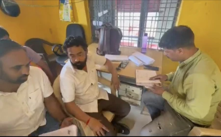 गुना के बागेरी डबल लॉक गोदाम में खाद स्टॉक पर सवाल, 2 हजार कट्टे डीएपी पोर्टल पर अपडेट न होने का आरोप; किसान कांग्रेस ने दी धरने की चेतावनी