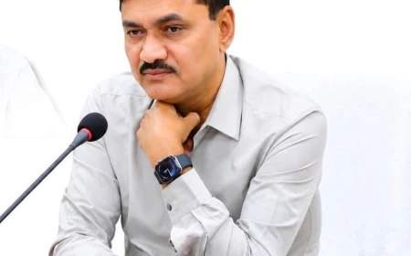 महिला कर्मी से अशोभनीय बातचीत के आरोप में प्रभारी सीएमओ निलंबित, कमिश्नर ने की कार्रवाई