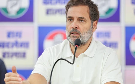 महाराष्ट्र में वोटर लिस्ट पर घमासान: राहुल गांधी का चुनाव आयोग पर हमला, बोले- ‘यह चुनाव आयोग नहीं, वोट चोरी आयोग’