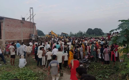 बदायूं में बड़ा हादसा: निर्माणाधीन मकान की शटरिंग गिरी, मालिक समेत तीन लोग घायल; हालत नाजुक