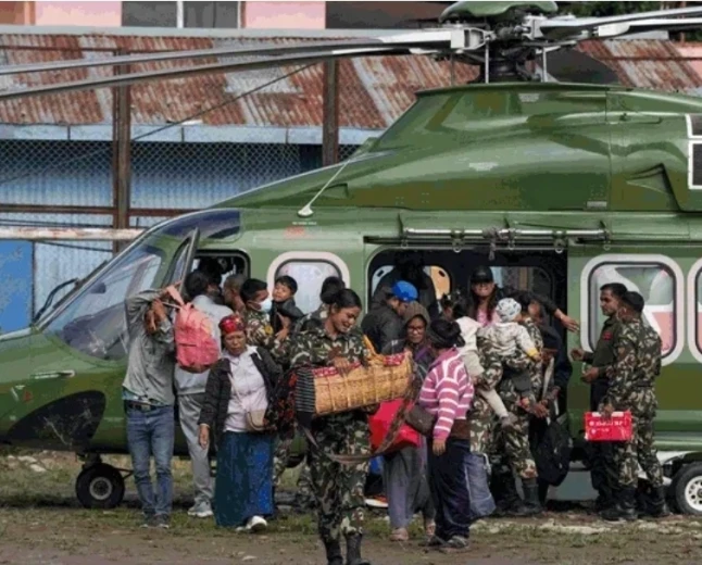 नेपाल में बाढ़ से तबाही: मृतकों का आंकड़ा 1,252 पहुंचा, 4,875 लोग अब भी लापता; ठाणे के 10 कैलाश मानसरोवर यात्री भी गायब