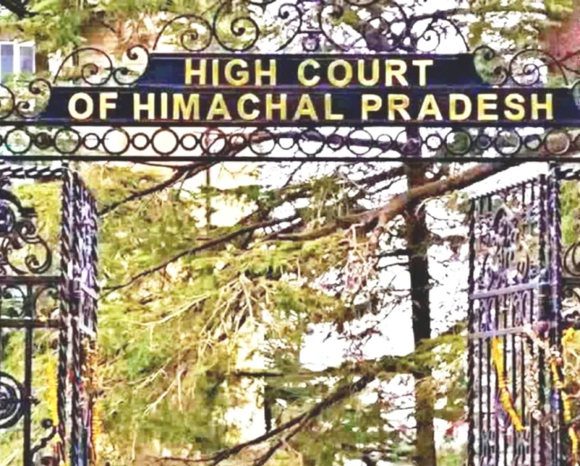 हिमाचल: निजी व्हाट्सएप ग्रुप में संदेश भेजने पर कंडक्टर की बर्खास्तगी रद्द, हाईकोर्ट ने कहा- सिर्फ राय रखना अनुशासनहीनता नहीं