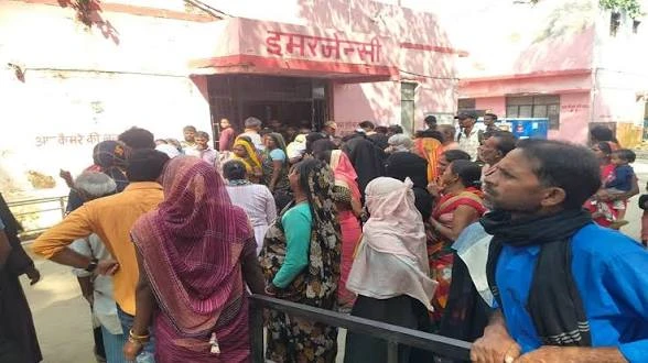 लखीमपुर खीरी में टेंपो-ट्रैक्टर की भिड़ंत, सात साल के बच्चे की मौत; कई घायल