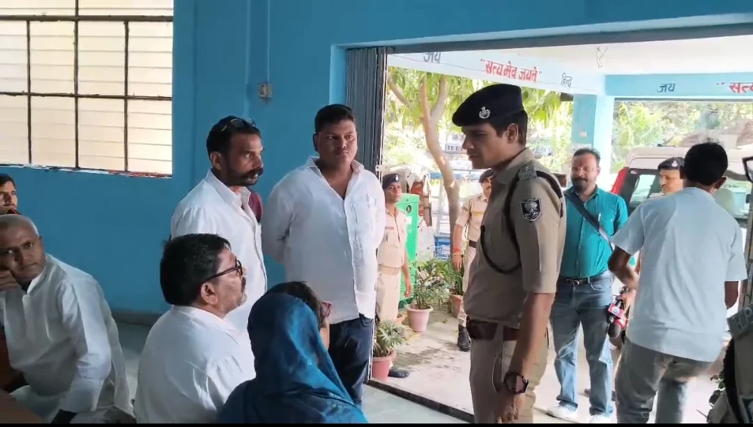 FIVE ARRESTED IN DOWRY DEATH