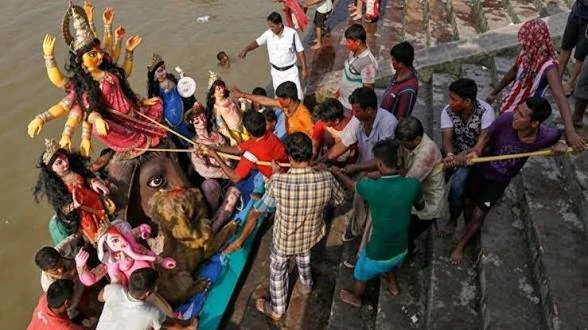 कोलकाता पंडाल भगदड़ के बाद सुरक्षा सख्त, विसर्जन की निगरानी में जुटेंगे 18 आईपीएस अधिकारी