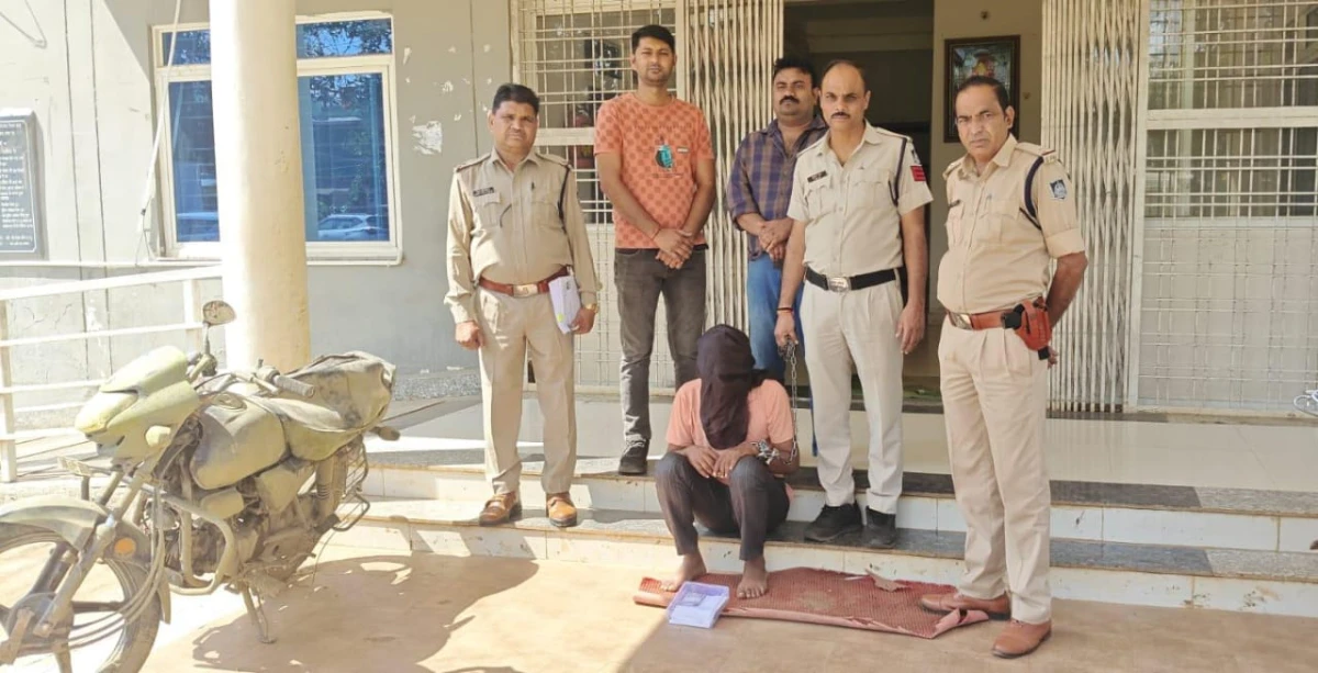 गुना के चक चुरेला चोरीकांड में एक और आरोपी गिरफ्तार, चोरी की बाइक और ₹4 हजार नकद बरामद; अब तक डेढ़ करोड़ के जेवर जब्त