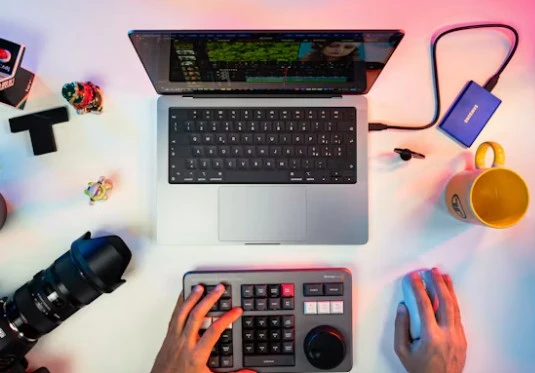 IT IS ESSENTIAL TO DISTINGUISH BETWEEN CONTENT CREATOR AND A JOURNALIST