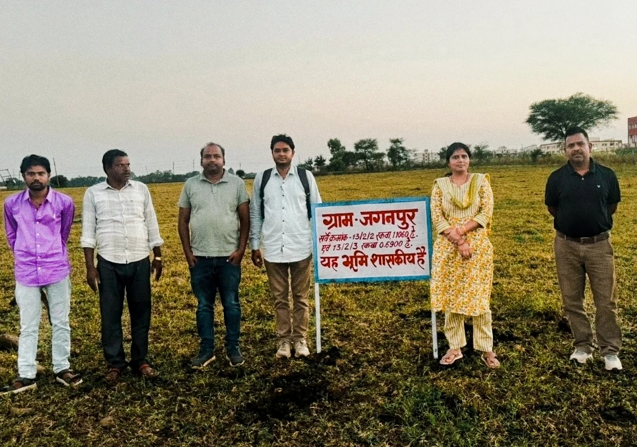 गुना में प्रशासन की बड़ी कार्रवाई, 1.796 हेक्टेयर शासकीय भूमि अतिक्रमण मुक्त; मौके पर लगाया सरकारी बोर्ड, बाजार मूल्य करोड़ों में होने का दावा
