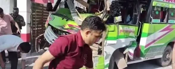 रियासी में दो सड़क हादसों से मची अफरा-तफरी, सात लोग घायल