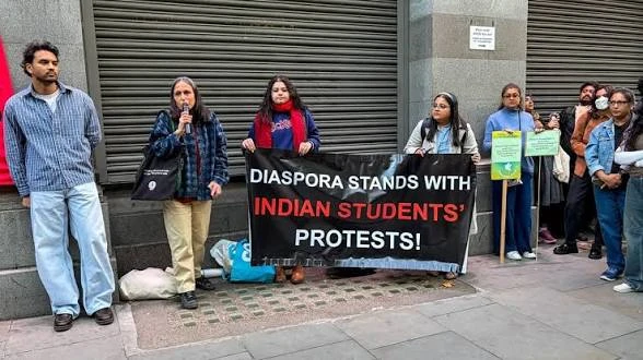ब्रिटेन तक पहुंची जंतर-मंतर प्रदर्शन की गूंज, लंदन में भारतीय उच्चायोग के बाहर प्रदर्शन