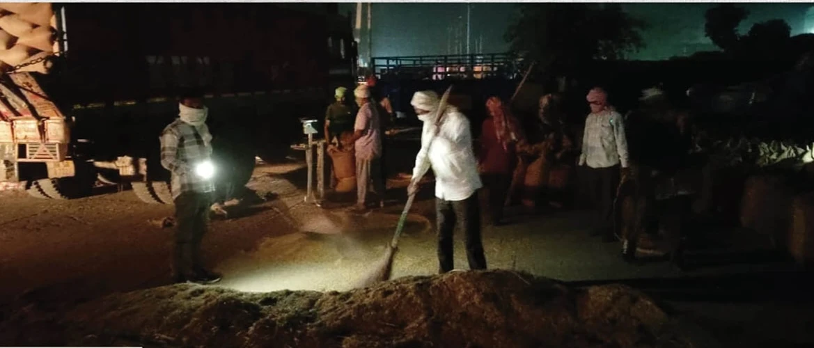 हरियाणा में बिजली कर्मचारियों की हड़ताल से जनजीवन प्रभावित, अनिल विज ने बातचीत का दिया भरोसा
