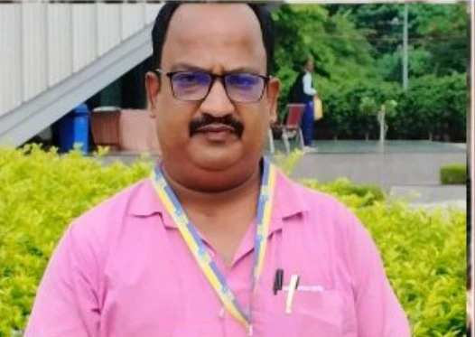 LIC AGENT ROBBED