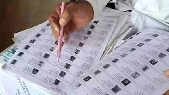 एसएसआर: विधानसभा चुनावों से पहले चुनाव आयोग का बड़ा फैसला, यूपी-पंजाब समेत 17 राज्यों और केंद्रशासित प्रदेशों में अपडेट होगी वोटर लिस्ट