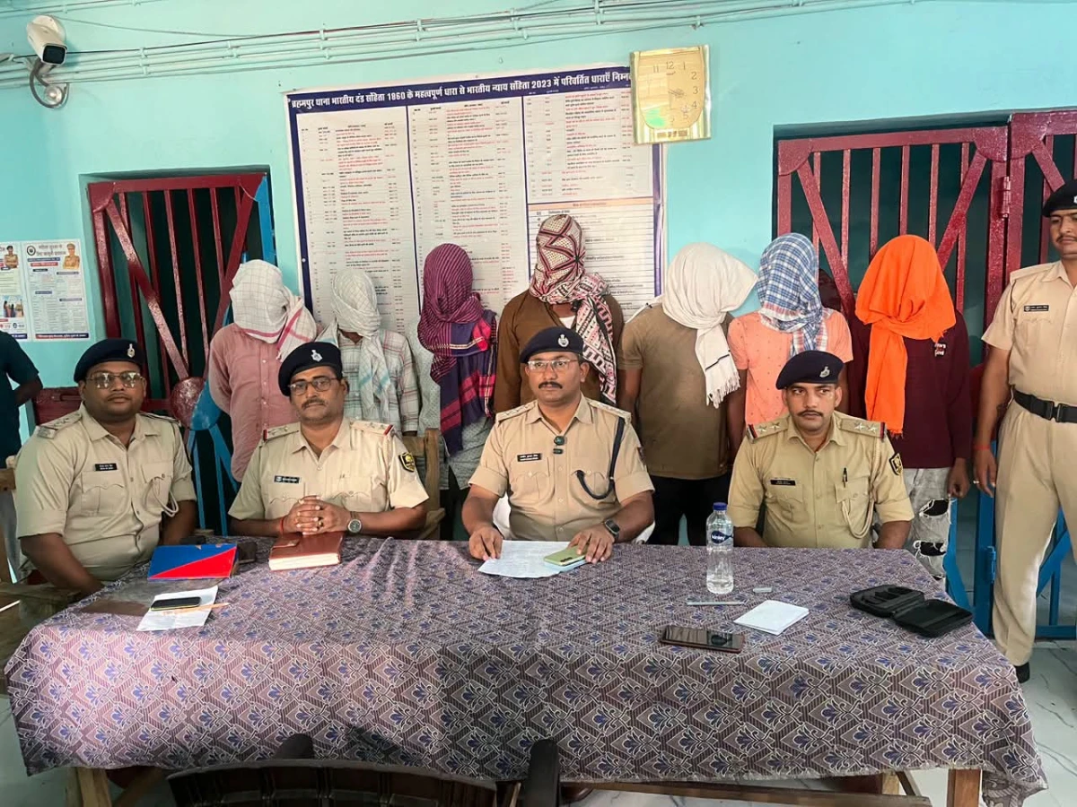 BIG CONSIGNMENT OF GANZA SEIZED, 7 ARRESTED