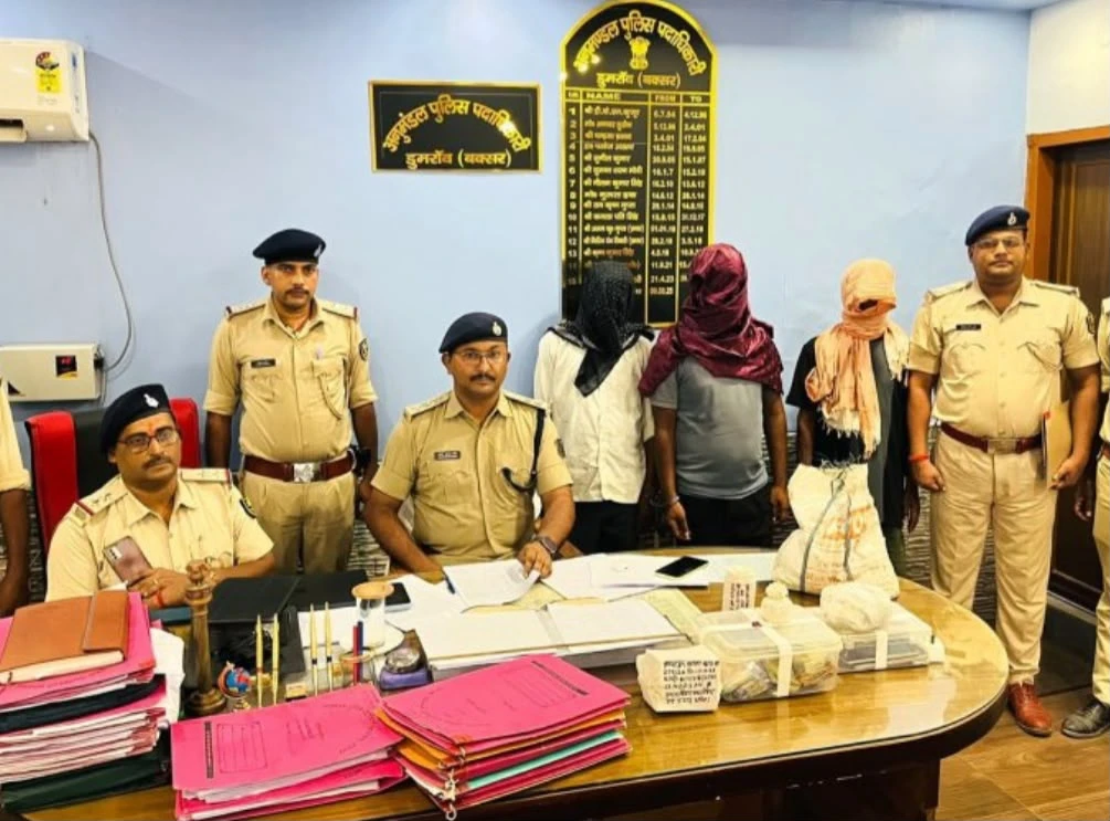 THREE ARRESTED WITH 480 PACKETS OF HEROIN