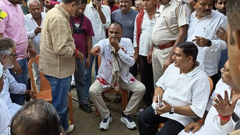बिहार: 13 बच्चों के दशकर्म में हिंसक झड़प, जदयू नेता घायल; तेजस्वी का दौरा रद्द