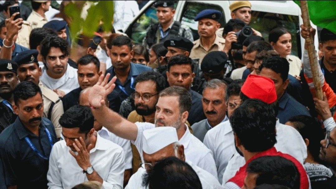 ‘ज्ञानेश कुमार को बचा रही सरकार’: राहुल गांधी का केंद्र पर हमला, सुप्रीम कोर्ट में याचिका दाखिल करने का एलान