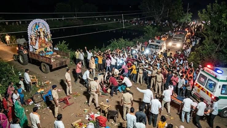 जबलपुर में विसर्जन के दौरान करंट से दो युवकों की मौत, कई घायल