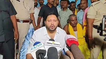 खरगे के बयान पर भाजपा की राजनीति को लेकर तेजस्वी का हमला