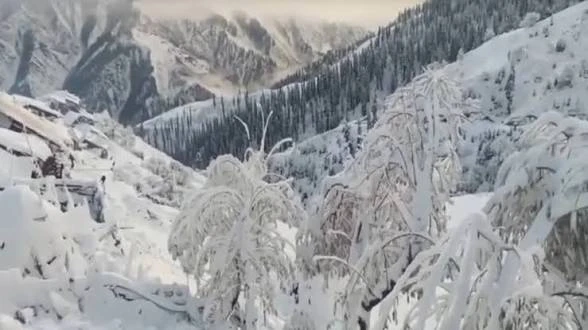 जम्मू-कश्मीर में बर्फबारी के बाद गिरा तापमान, 24 अक्टूबर तक मौसम शुष्क रहने के आसार
