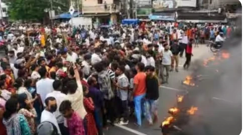 ELDERLY CYCLIST CRUSHED TO DEATH, ROAD BOLCED
