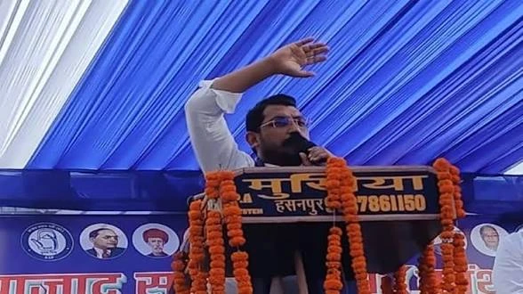 हसनपुर में चंद्रशेखर आजाद का योगी सरकार पर हमला, बोले- कानून का इकबाल खत्म, हर हिसाब चुकता करना है