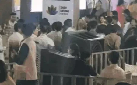 अग्र महोत्सव में पलक मुच्छल की प्रस्तुति रद्द, आधी रात तक इंतजार करते रहे दर्शक; आयोजकों पर उठे सवाल