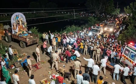 जबलपुर में विसर्जन के दौरान करंट से दो युवकों की मौत, कई घायल