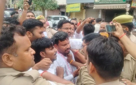 जनता की आवाज उठाने वालों के साथ अमानवीय व्यवहार क्यों? महंगाई, बेरोजगारी और किसानों के मुद्दों पर सवाल उठाना क्या अपराध है?