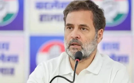 राहुल गांधी का RSS पर निशाना, भाजपा सांसद ने विदेश यात्राओं का हिसाब मांगा