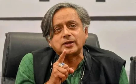खरगे के बयान पर विवाद, शशि थरूर बोले- आम बोलचाल की अभिव्यक्ति