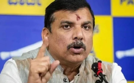 यूपी: संजय सिंह बोले- ईवीएम में 56 इंच का सीना है तो बैलेट पेपर से चुनाव कराने की हिम्मत दिखाए भाजपा